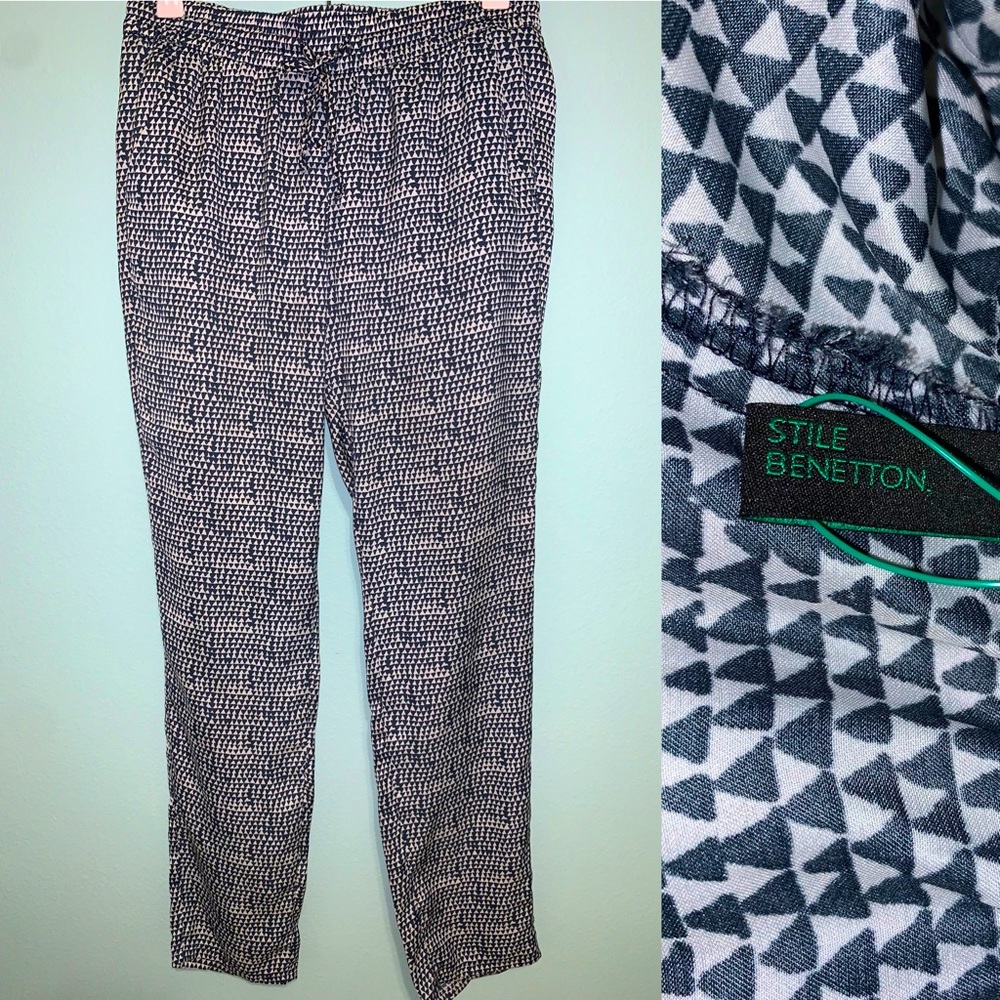 Stile Benetton Women Black and White Pants